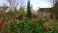 Garten mit Spielgeräten