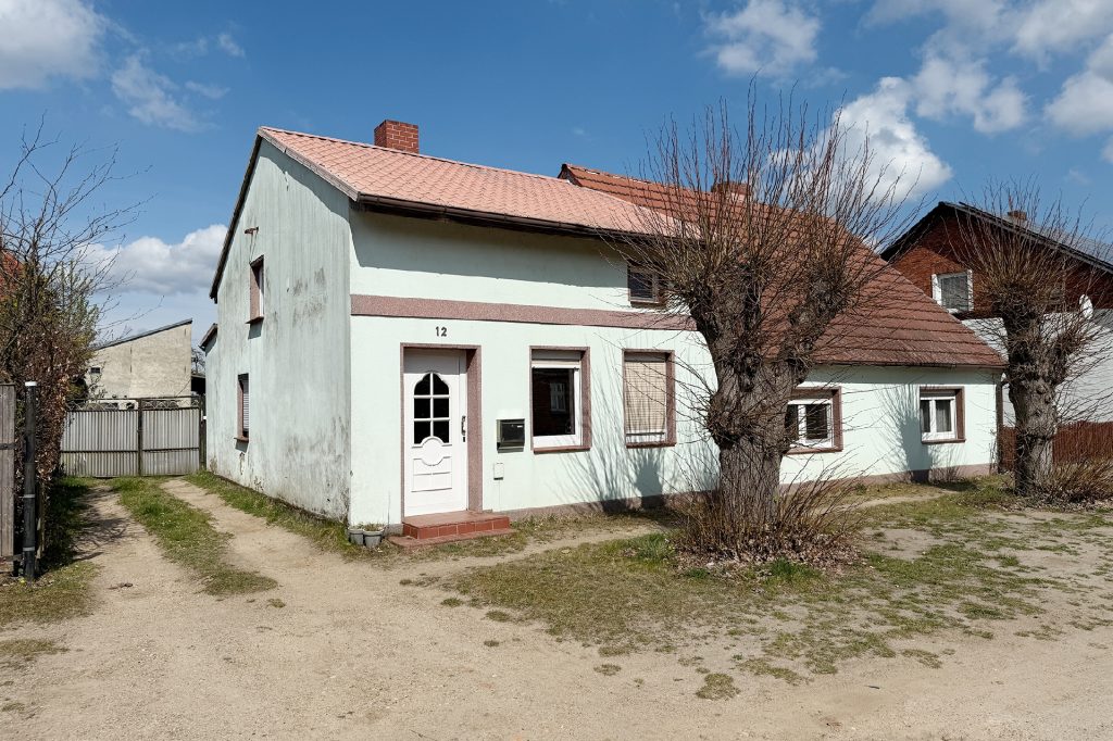 Frontansicht von Straße