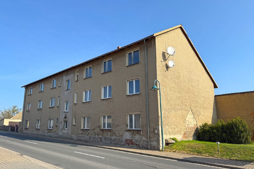 Straßenansicht