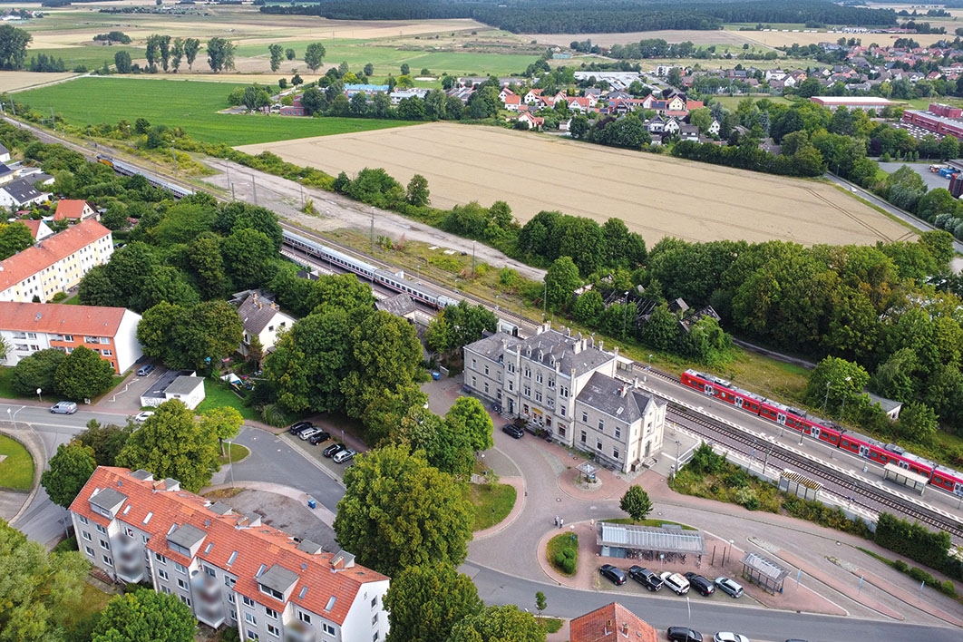 Luftbild - Straßenseite