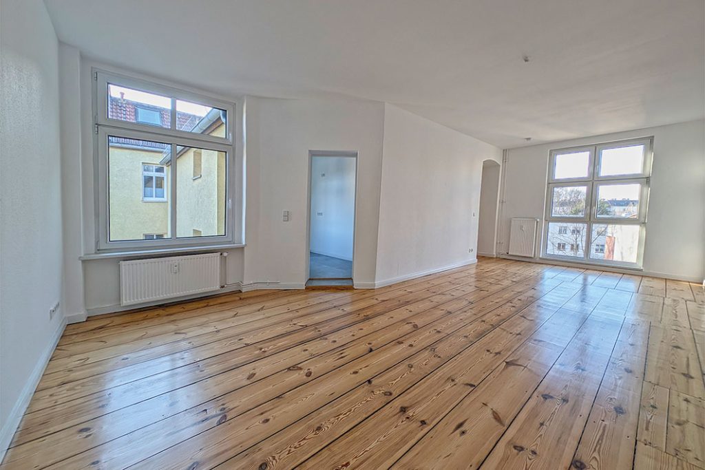 Zimmer mit Französischen Fenstern