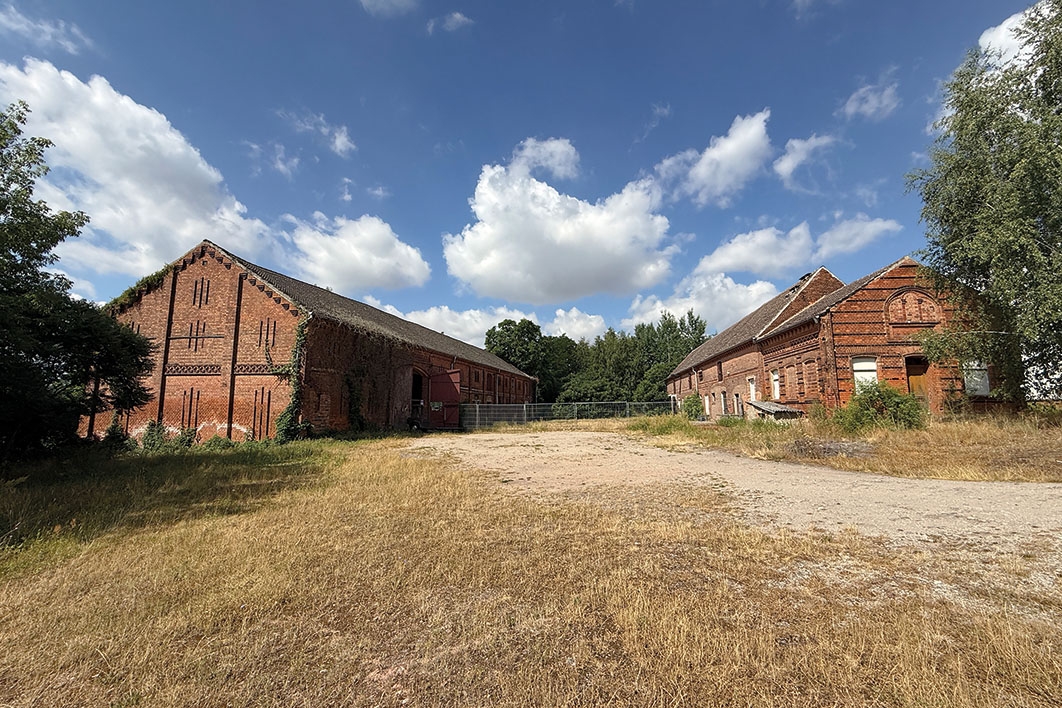 Ansicht Stallgebäude mit Innenhof